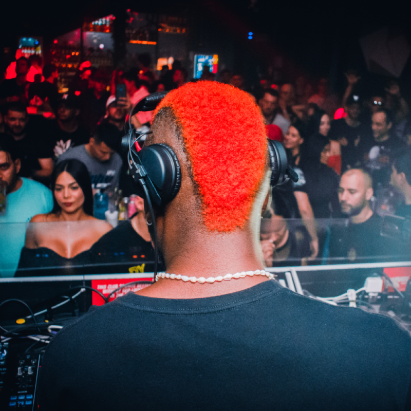 Black Criss Tech House