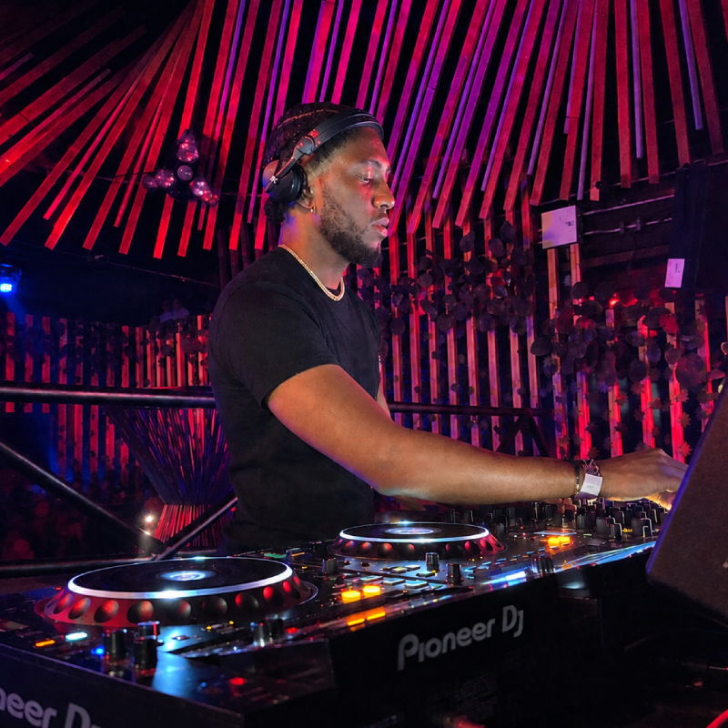 Black Criss DJ Set